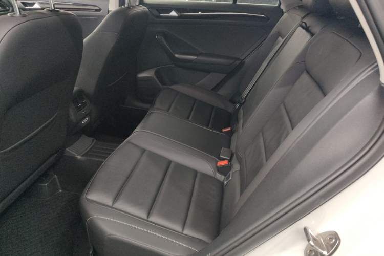 Used Volkswagen T-ROC 2018 280TSI DSG Two-Wheel-Drive Comfort Version China V Standard
