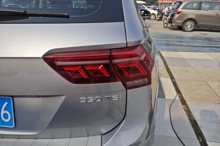 Used Volkswagen Tiguan L 2022 330TSI Automatic Two-Wheel Drive R-Line Enhanced Edition
