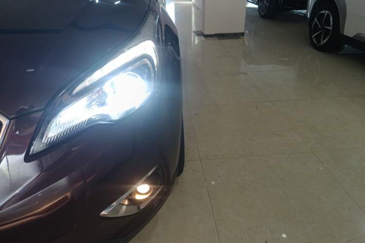 Used Buick Envision 2019 20T Two-Wheel Drive Elite Version China VI Standard
