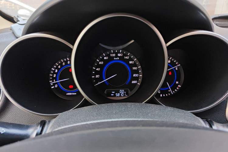 Used Changan Eado 2015 1.6L Manual Luxury Model China V Standard
