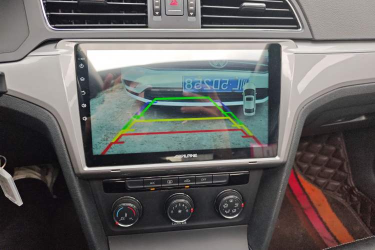 Used Volkswagen Lamando 2017 230TSI DSG Fashion Edition
