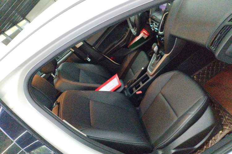 Used Ford Focus 2018 Hatchback Classic 1.6L Automatic Comfort Plus SmartDrive Edition
