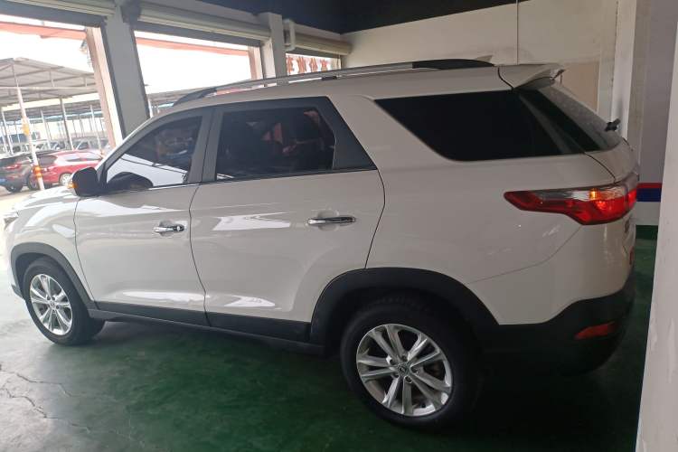 Used Dongfeng Fengon S560 2018 1.8L Manual Urban Model 7 Seats
