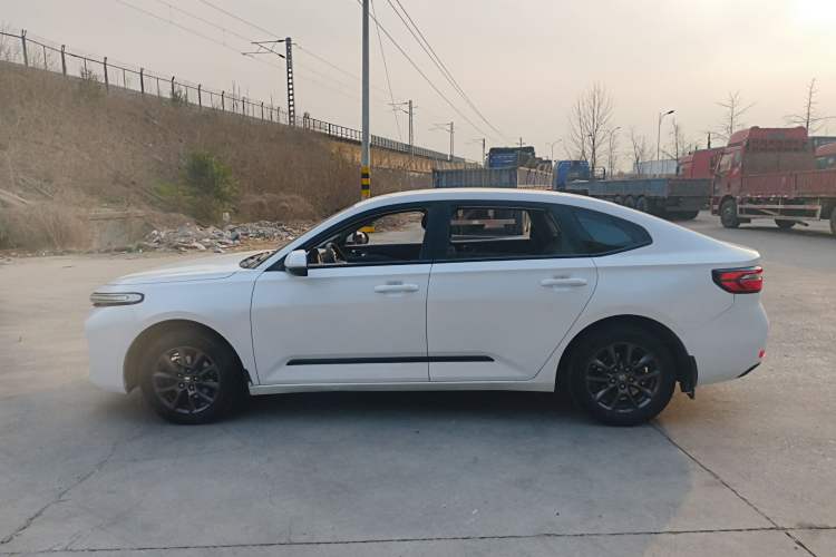 Used Baojun RC-5 2020 1.5L Manual Zhiyao Elite Edition
