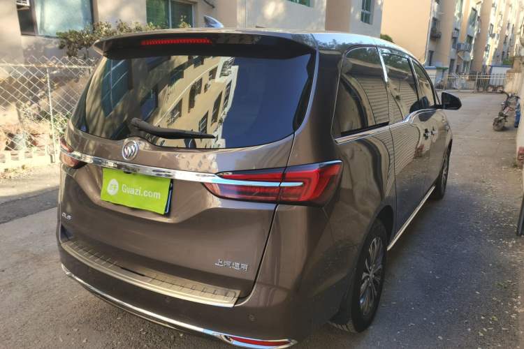 Used Buick GL8 2023 Facelifted Land Cruiser Executive Luxury Version
