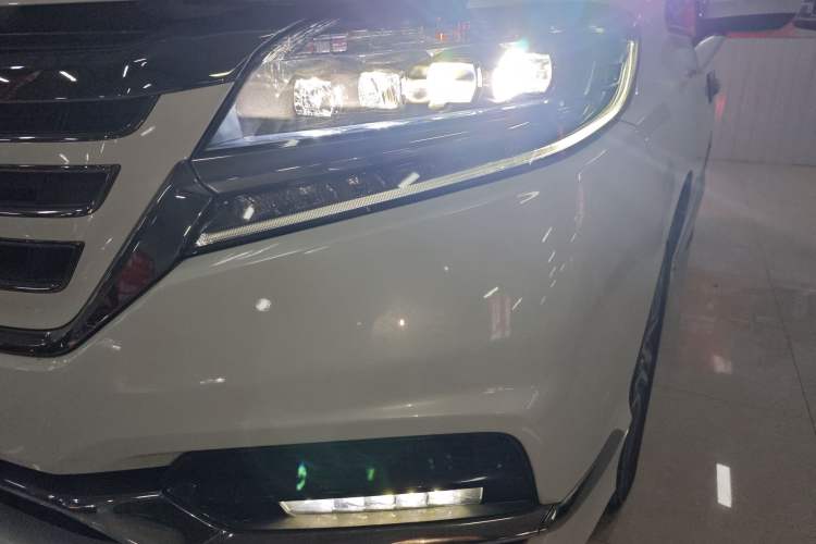 Used Honda Elysion 2019 2.0L Hybrid Supreme Edition
