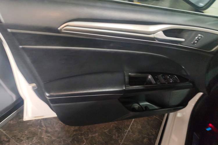 Used Ford Mondeo 2017 EcoBoost 180 Stylish Model
