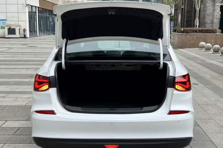 Used Chevrolet Monza 2022 Light Hybrid Redline 320T Dual-Clutch Thrilling Edition