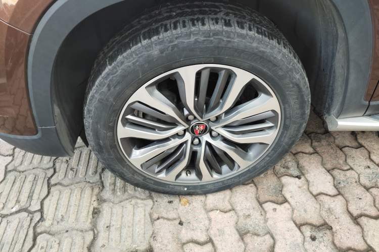 Used Roewe RX8 2018 30T Smart Connectivity All-Wheel Drive Supreme Edition
