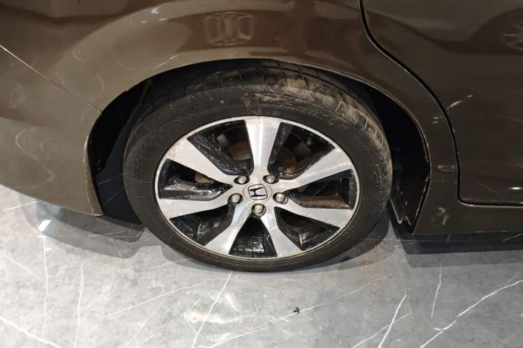 Used Honda Jade 2013 1.8L CVT Luxury Edition 5 seats
