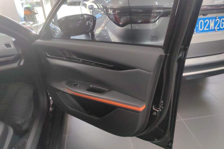 Used Changan UNI-V iDD 2023 ZhiDian iDD 1.5T 113km ZhiKu Model
