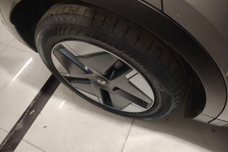 Used ONVO L60 2024 60 kWh Rear-Drive Version
