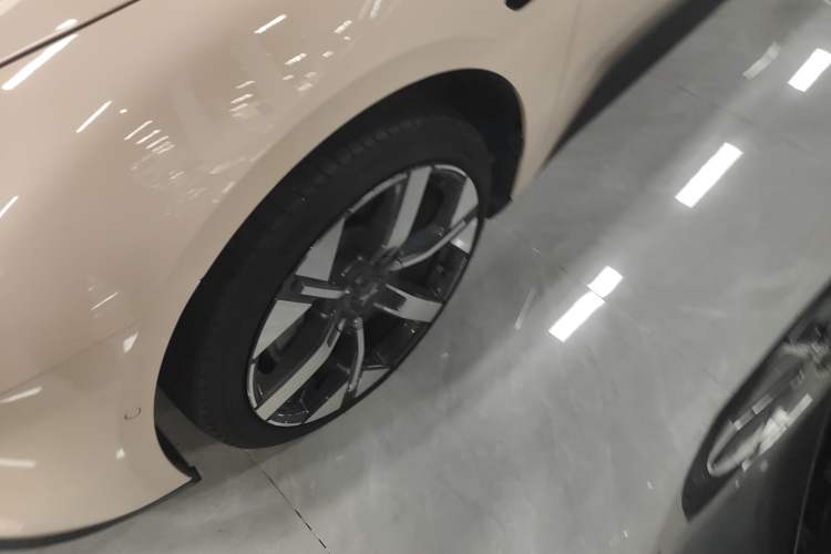 Used XPeng MONA M03 2024 620 with Ultra-Long Range
