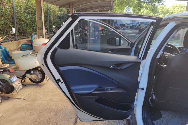 Used Buick Velite 6 2024 450km Range Commuter Version
