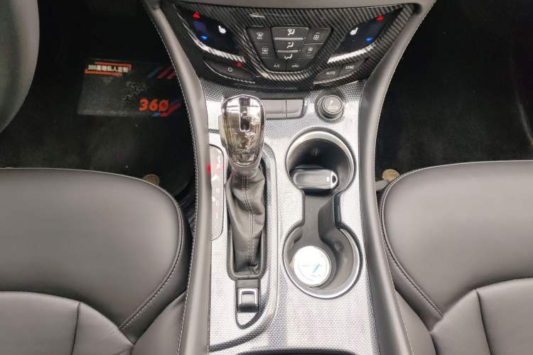 Used Buick Envision 2018 20T Two-Wheel-Drive Elite Model
