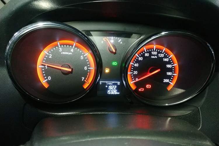 Used Cowin C3R 2015 1.5L Manual Gold Diamond Edition