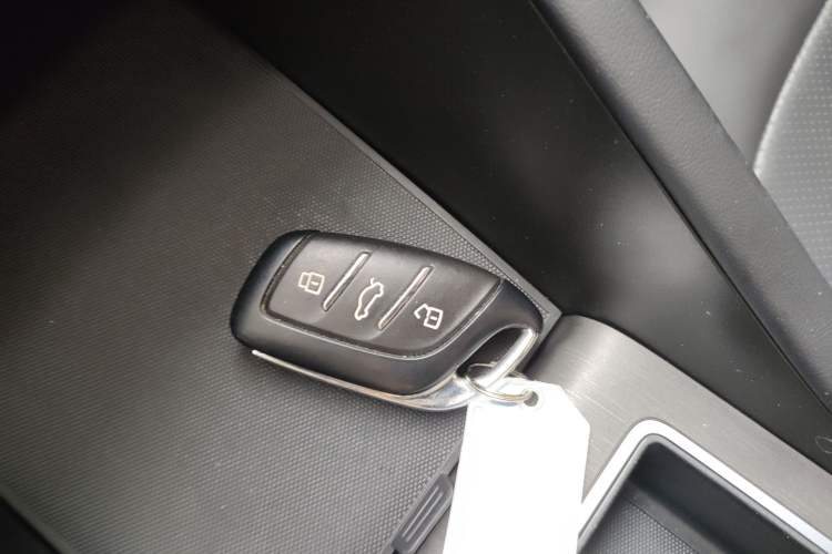 Used Roewe i5 2023 1.5L CVT Luxury Edition
