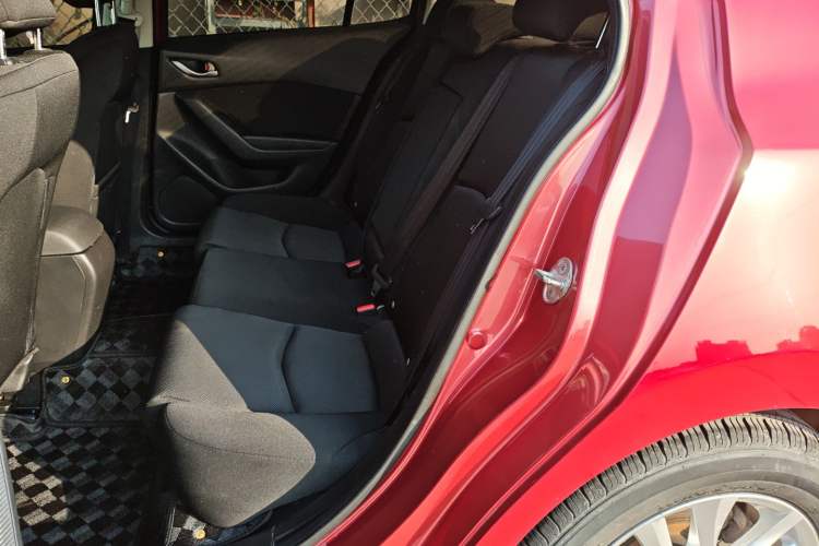 Used Mazda Mazda 3 Axela 2017 Sedan 1.5L Automatic Comfort Model Emission Standard China V
