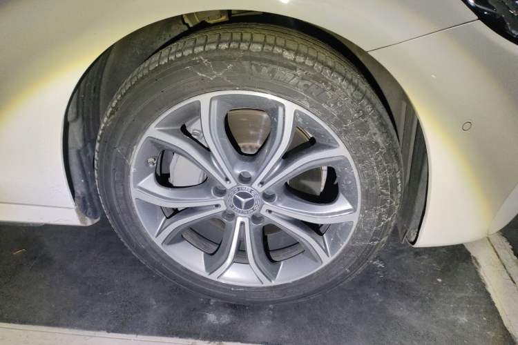 Used Mercedes-Benz E-Class 2020 E 300 L Sporty and Stylish Model
