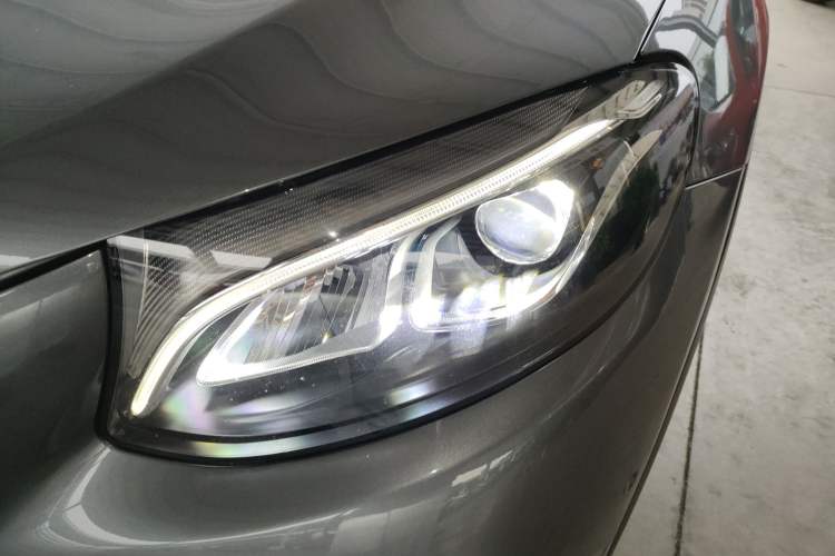 Used Mercedes-Benz GLC 2019 Facelift GLC 260 L 4MATIC Luxury Model