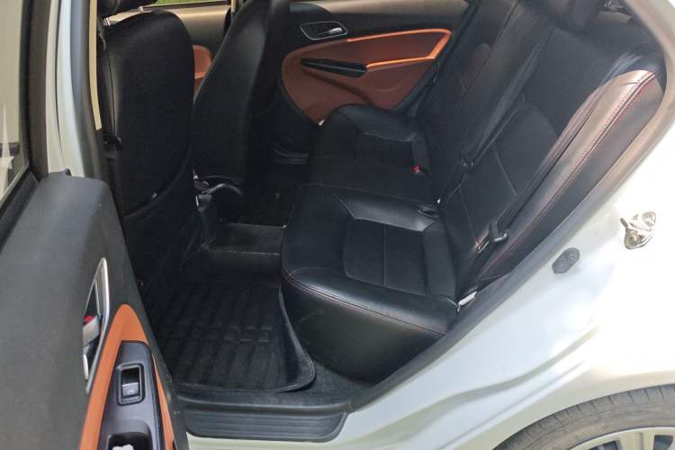 Used Geely Auto Diamond 2017 1.5L Manual Value-Added Model
