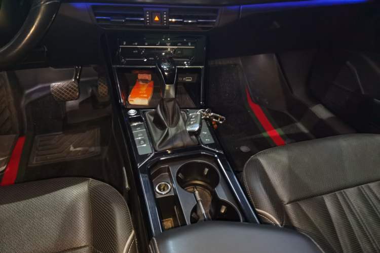 Used Volkswagen Passat 2022 330TSI Luxury Edition Custom Version
