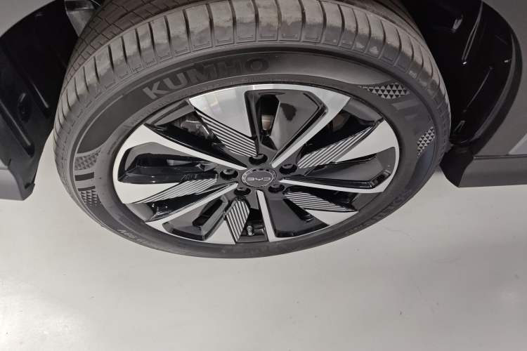 Used BYD Song PLUS New Energy 2025 DM-i Smart Drive 112KM Prestige Model