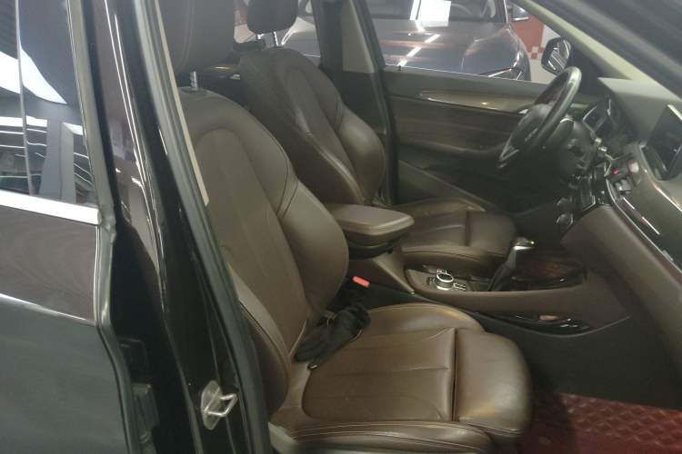 Used BMW X1 2016 sDrive20Li Luxury Model
