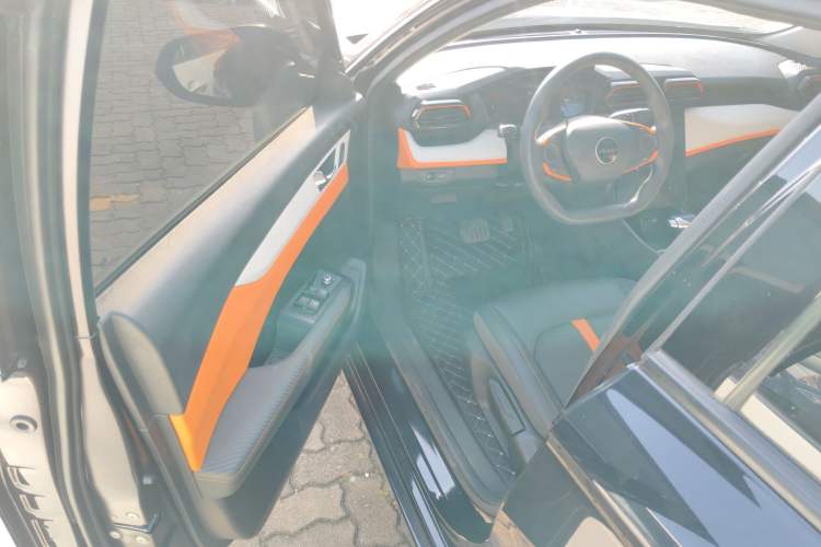 Used Dongfeng Aeolus Yixuan 2023 Mach Edition 1.5L Automatic Chasing Shadow Version
