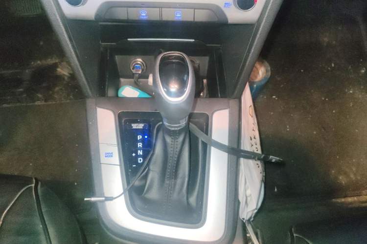 Used Hyundai Elantra (6th Generation / Lingdong) 2016 1.6L Automatic ZhiXuan – Elite Version
