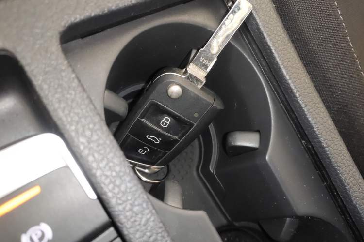 Used Volkswagen Golf 2020 Zhiai Edition 200TSI DSG Comfortable & Ambitious Version
