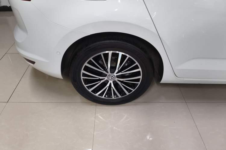 Used Volkswagen Touran 2016 Volkswagen Touran L 280TSI DSG Luxury Edition
