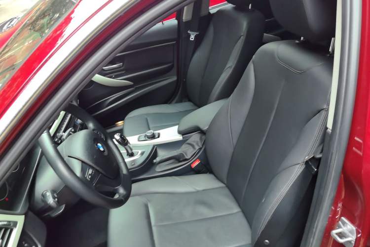 Used BMW 3 Series 2015 320Li Luxury Edition Fashion Model
