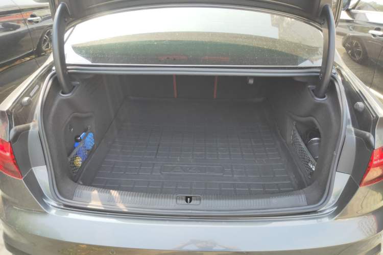 Used Audi A4L 2022 40 TFSI Luxury Dynamic Model
