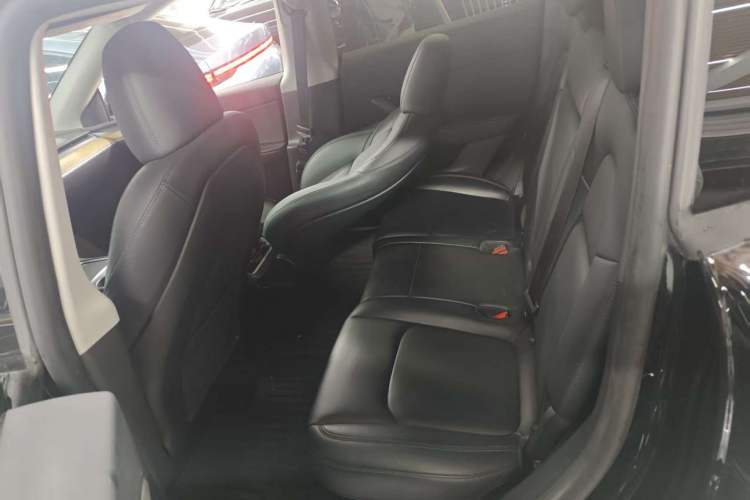 Used Tesla Model Y 2021 Standard Range Rear-Wheel Drive Version
