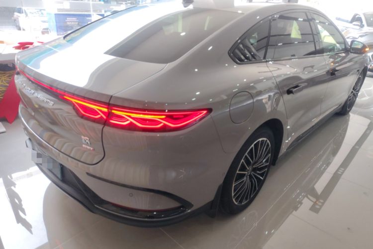 Used BYD Han 2025 DM-i Intelligent Driving Edition 125KM LiDAR Flagship Model
