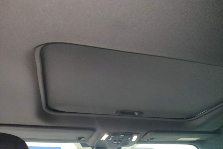 Used Toyota Sienna 2024 2.5L Hybrid Four-Wheel Drive Prestige Edition
