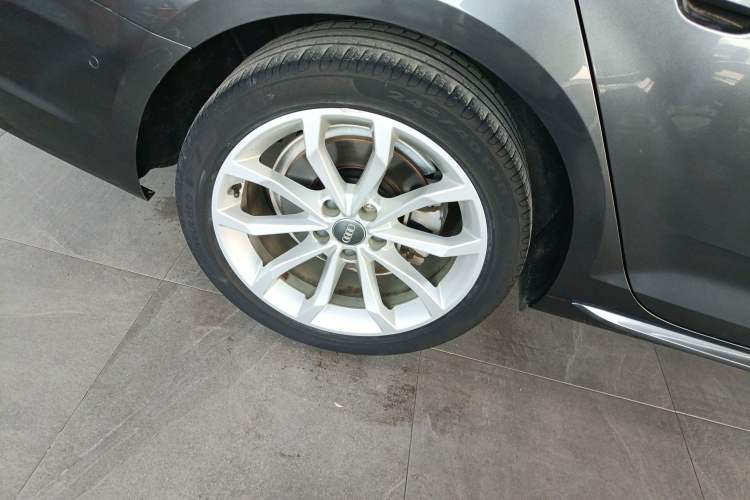 Used Audi A4L 2019 40 TFSI Fashion Edition China VI Emission Standard
