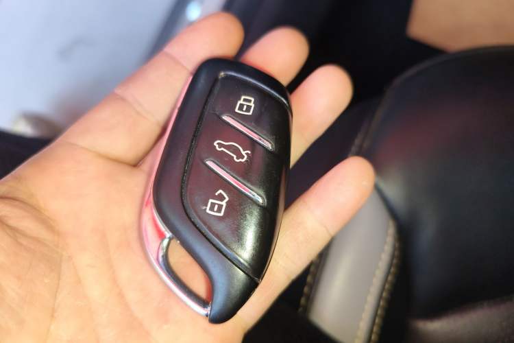 Used Roewe i6 MAX New Energy 2020 1.5T PHEV Cool & Stylish Skyroof Edition