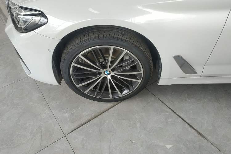 Used BMW 5 Series 2022 Restyled 530Li Leading Edition M Sport Package
