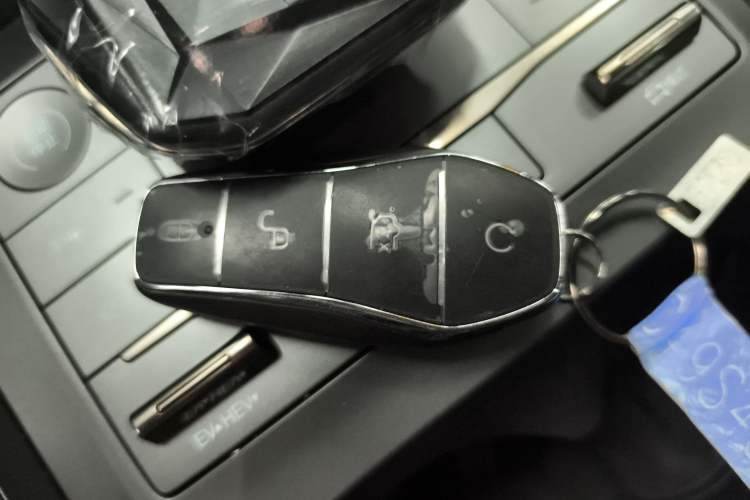 Used BYD Qin L 2025 DM-i Smart Drive 120KM Leading Model