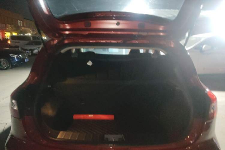 Used  Refine S2 2015 1.5L CVT Luxury Smart Version