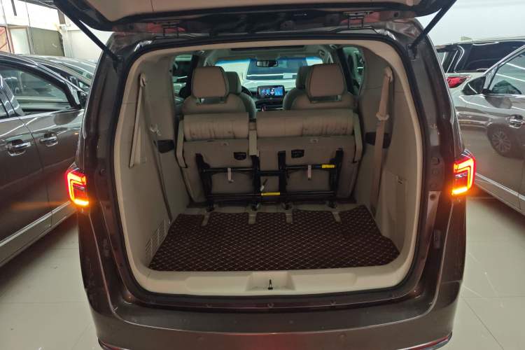 Used Buick GL8 2022 Land Business Class 652T Luxury Model
