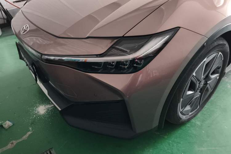 Used Toyota bZ3 2023 616 km Long-Range Premium