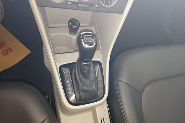 Used Skoda Rapid 2016 1.6L Automatic Front-Wheel Drive Model