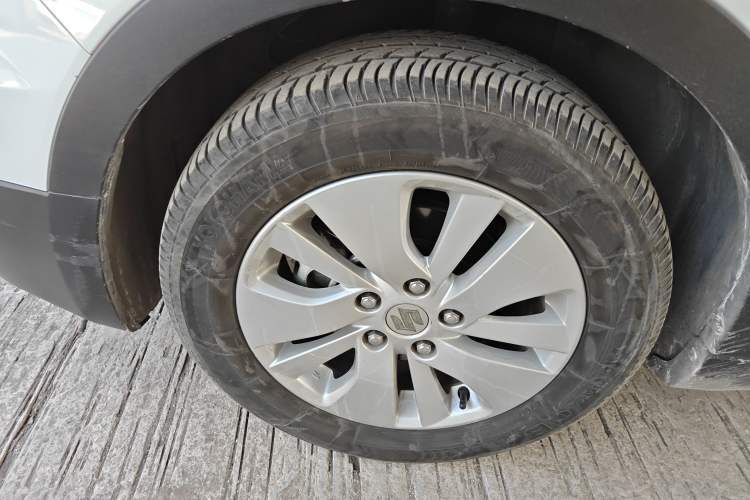 Used Suzuki S-Cross 2014 1.6L CVT Two-Wheel Drive Elite Version
