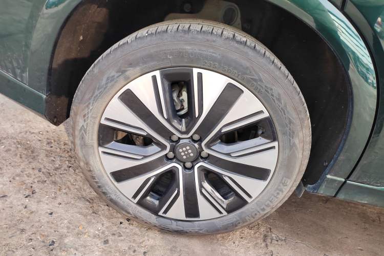 Used  E5 PLUS 2025 165 km Long-Range Version PLUS 7-Seater