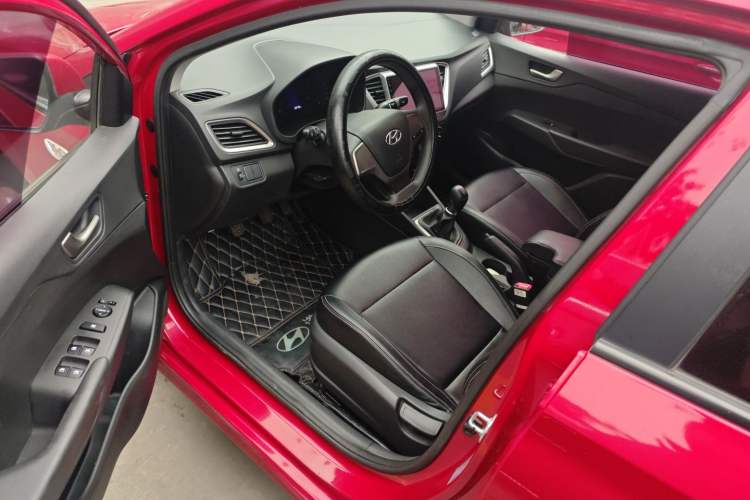 Used Hyundai Verna 2016 1.4L Manual Cool Edition GLS
