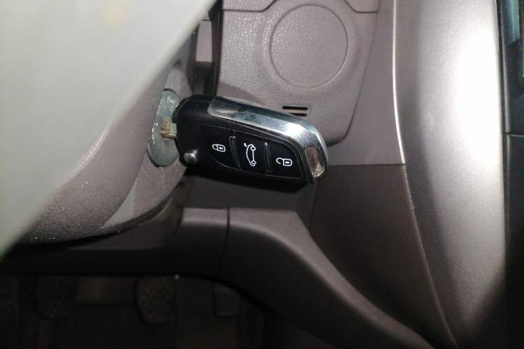 Used Nissan Sunny 2014 1.5XE Manual Comfort Edition
