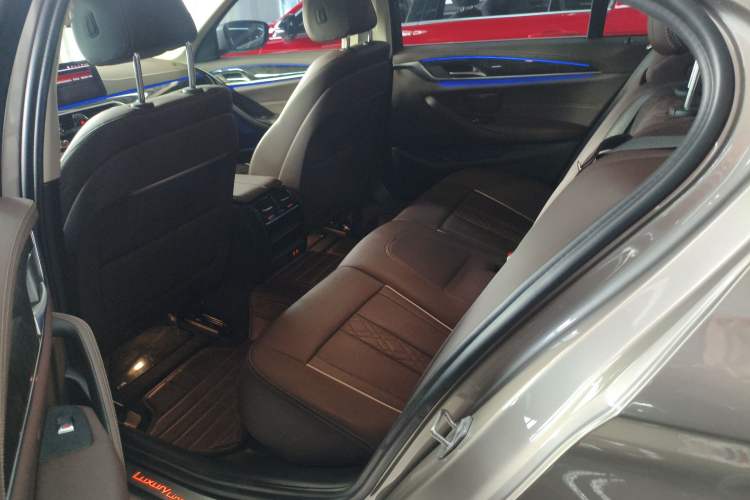 Used BMW 5 Series 2021 Updated Version 525Li Luxury Package
